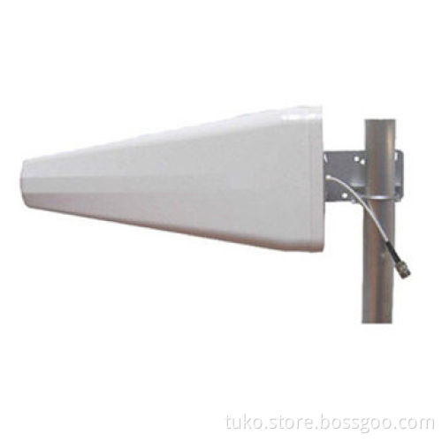 4G (698-2,700MHz)long range LPDA antenna for Huawei router